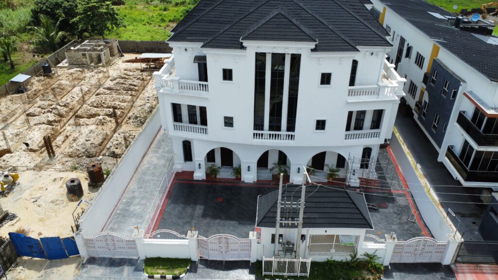 How to construct a building at a reduced cost